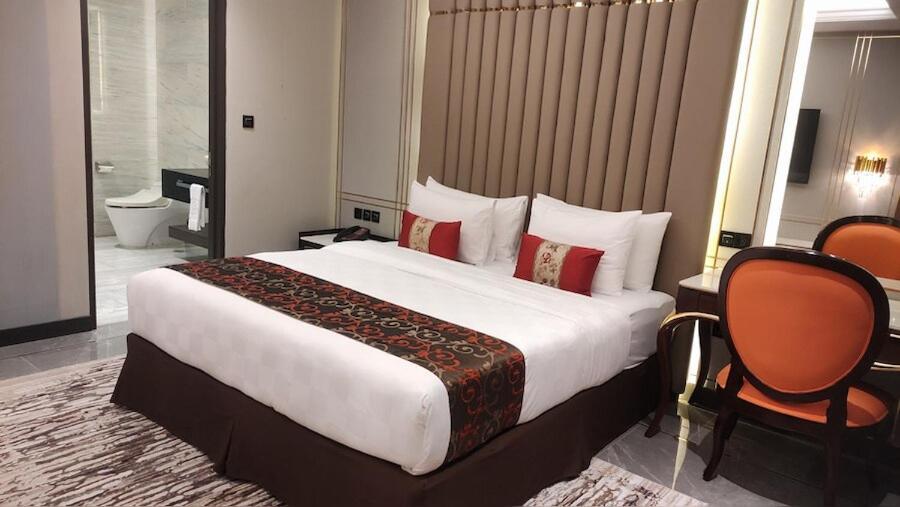 Po Hotel Semarang Ngoại thất bức ảnh