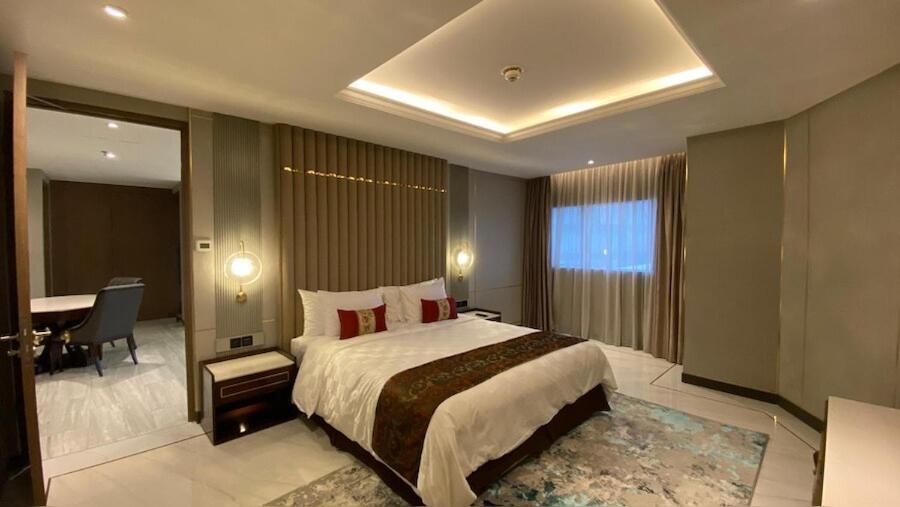 Po Hotel Semarang Ngoại thất bức ảnh